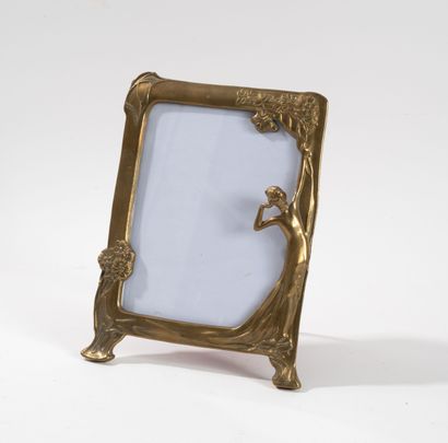 Rectangular picture frame.
In gilded metal,...