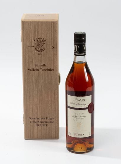 COGNAC
1 bottle.
Lot 85, brut de fût.
Vallein...