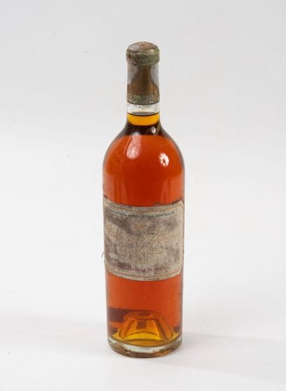 CHÂTEAU D'YQUEM LUR SALUCES
1 bottle, 1950.
White...