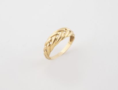 Bague en or jaune (750) à maille tressée.
Poids...