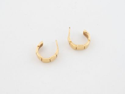 Pair of small half-creoles in yellow gold...