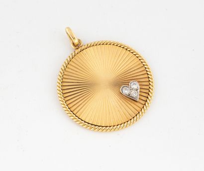 Radiating circular pendant in yellow and...