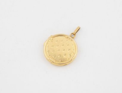 Round photo pendant in yellow gold (750)...