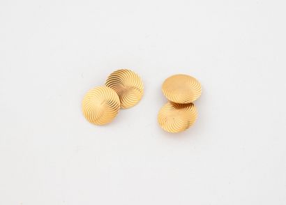 Pair of round yellow gold (750) cufflinks...