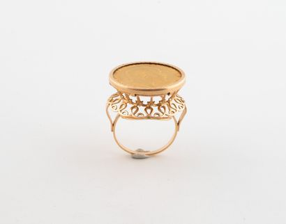 Yellow gold (750) ring set with an Edward...