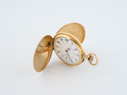 Plain-backed yellow gold (750) soapstone...