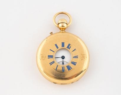 Soap watch in yellow gold (750) with guilloché...