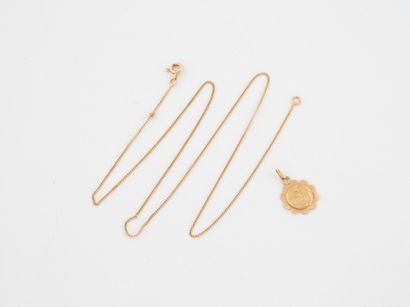Yellow gold (750) curb chain.
Accidental...