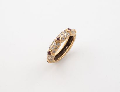 Wedding band ring in yellow gold (750), partly...