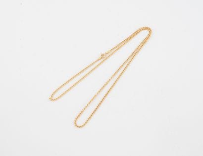 Yellow gold (750) forçat-filed neck chain.
Spring-ring...