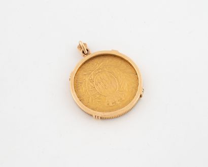 Yellow gold (750) pendant adorned with a...