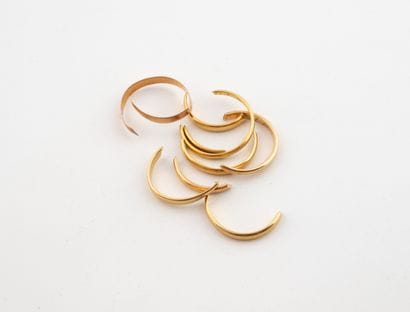 Scrap wedding rings in yellow or pink gold...