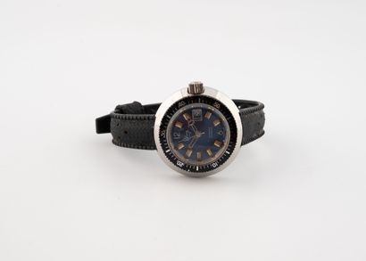 EDMA
Ladies' wristwatch in steel.
Round case,...