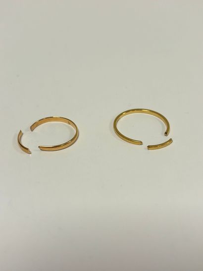 Broken wedding rings in yellow gold (750)....