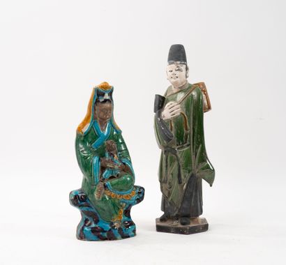 CHINE, XXème siècle 
Lot de deux sujets en...