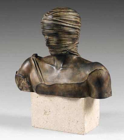 Igor MITORAJ (Né en 1944)
Homme en buste....