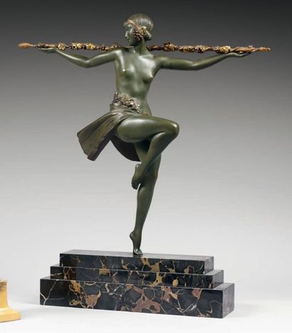 Attribuée à Pierre LE FAGUAYS (1892-?)
Danseuse...