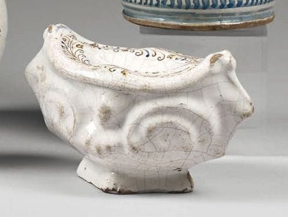 ITALIE (Sforza)
Salière de forme rocaille...
