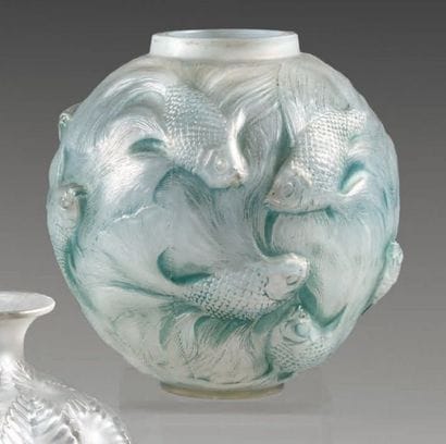 RENE LALIQUE (1860-1945)
Vase boule à décor...