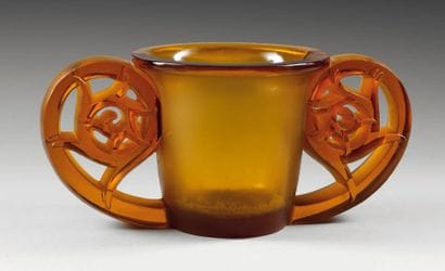 RENE LALIQUE (1860-1945)
Vase “Pierrefonds”,...