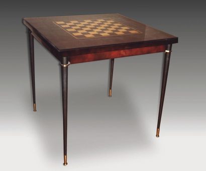 Jules LELEU (1883-1961)
Table à jeux à plateau...