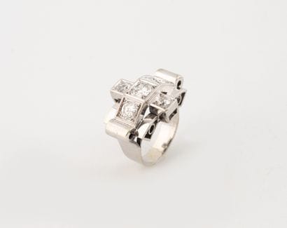 Bague Tank en or gris (750) et platine (850)...