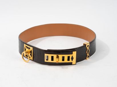 HERMES, Paris
Ceinture en crocodile chocolat...