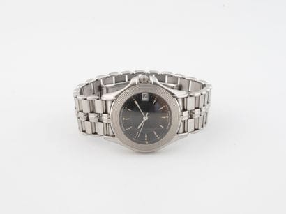 MAUBOUSSIN
Montre bracelet de dame en acier.
Boîtier...