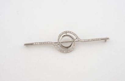 Grande broche barrette en platine (850) pavée...
