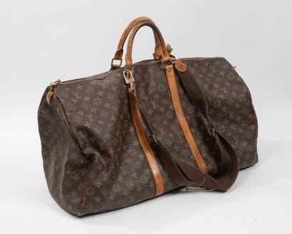 Louis VUITTON 
Sac Keepall en toile Mongram...