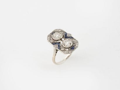 Bague en or gris (750) et platine (950) à...