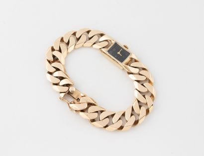 DOBES
Montre bracelet de dame en or jaune...