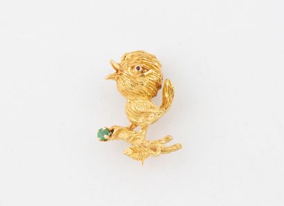 Petite broche en or jaune (750) figurant...