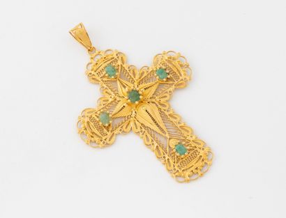 Pendentif en or jaune (750) figurant une...