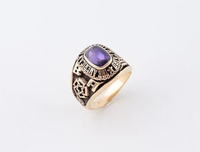 Bague jonc en or jaune (375) à décor d'une...