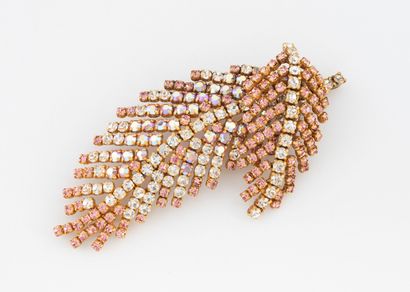 Broche palmes en métal doré ornée de strass...