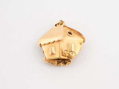 Pendentif en or jaune (750) figurant une...