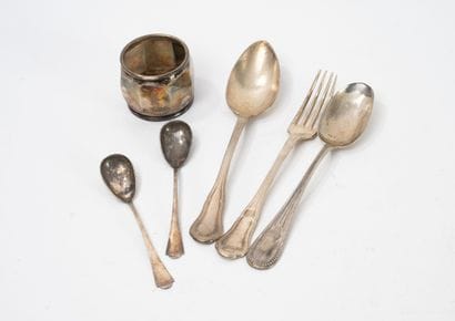 Lot d'objets en argent (950) :
- Rond de...
