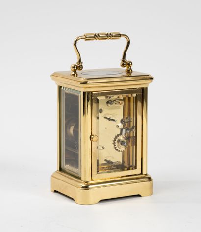 L'EPEE
Pendulette à cage en laiton doré et...