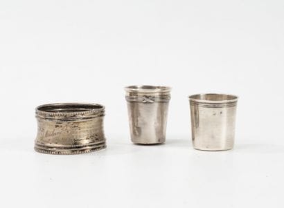 Lot d'argent (950) comprenant :
- Un rond...