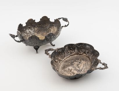 Deux coupes ovales en argent (min. 800) :...
