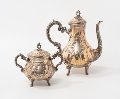 Cafetière et sucrier couvert en argent (950)...