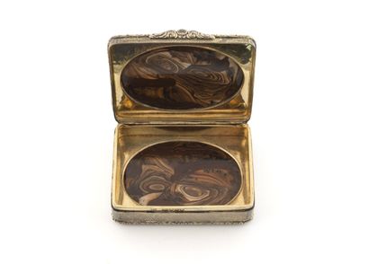 ANGLETERRE, première moitié du XIXème siècle
Tabatière...