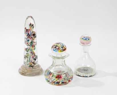 MURANO
Two flat-bottomed crystal vials with...