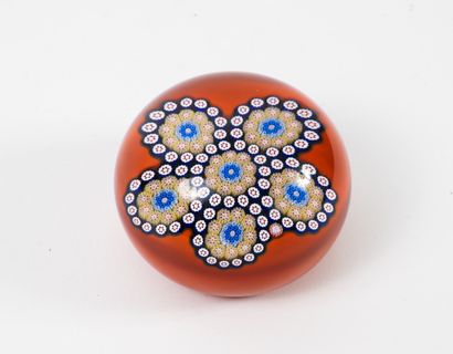 SAINT-LOUIS
Crystal paperweight.
Millefiori...