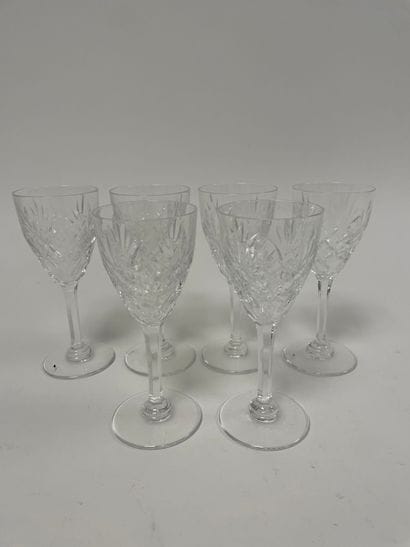 SAINT-LOUIS
6 cut crystal wine glasses.
Stamped...