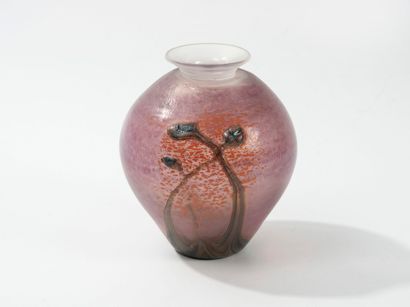 Jean-Claude NOVARO (1943-2014)
Vase, 1984.
Glass...