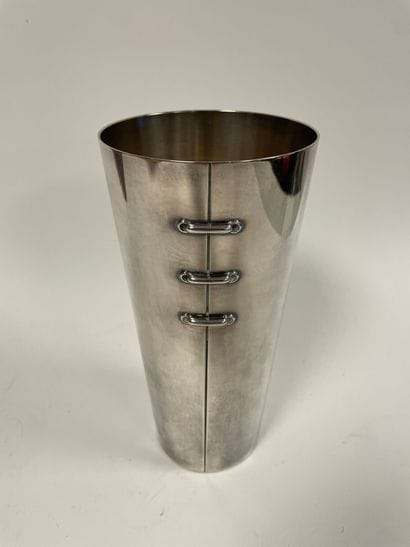 CHRISTOFLE
Silver-plated metal vase.
Signed...