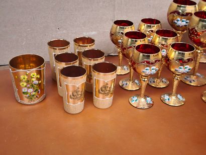 ITALY, 20th century
Set of red glass stemware...