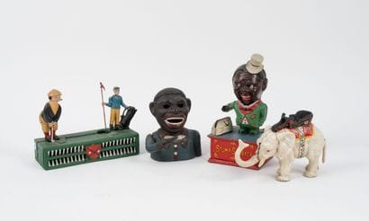 Lot de 4 tirelires en fonte.
Accidents, restaurations...